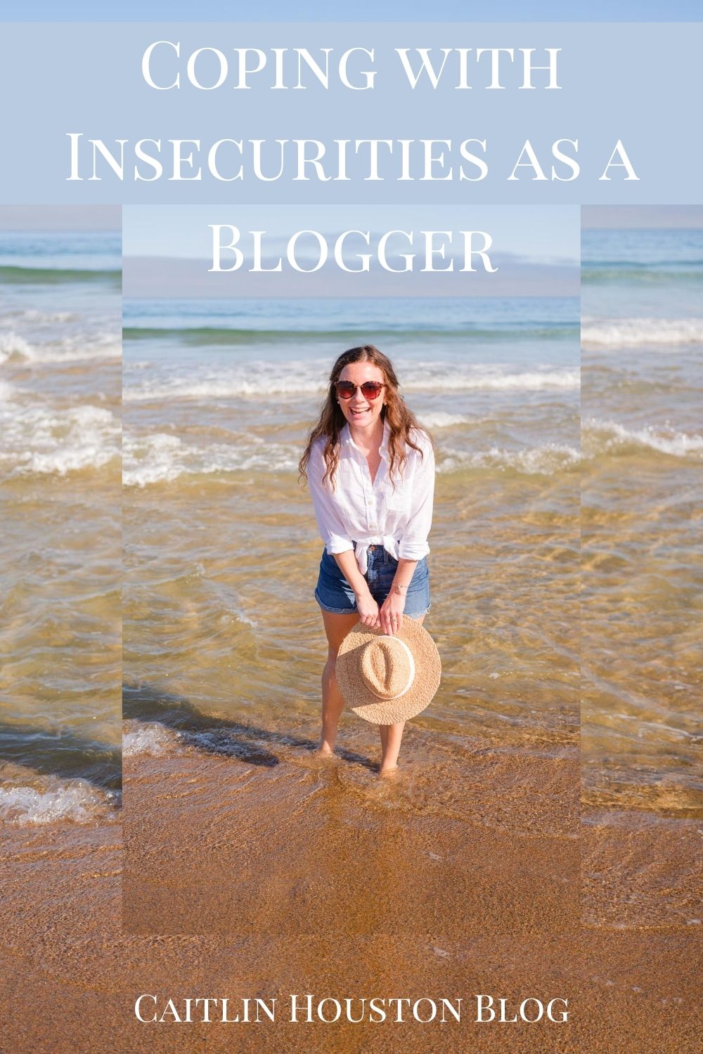 woman blogger at the beach 