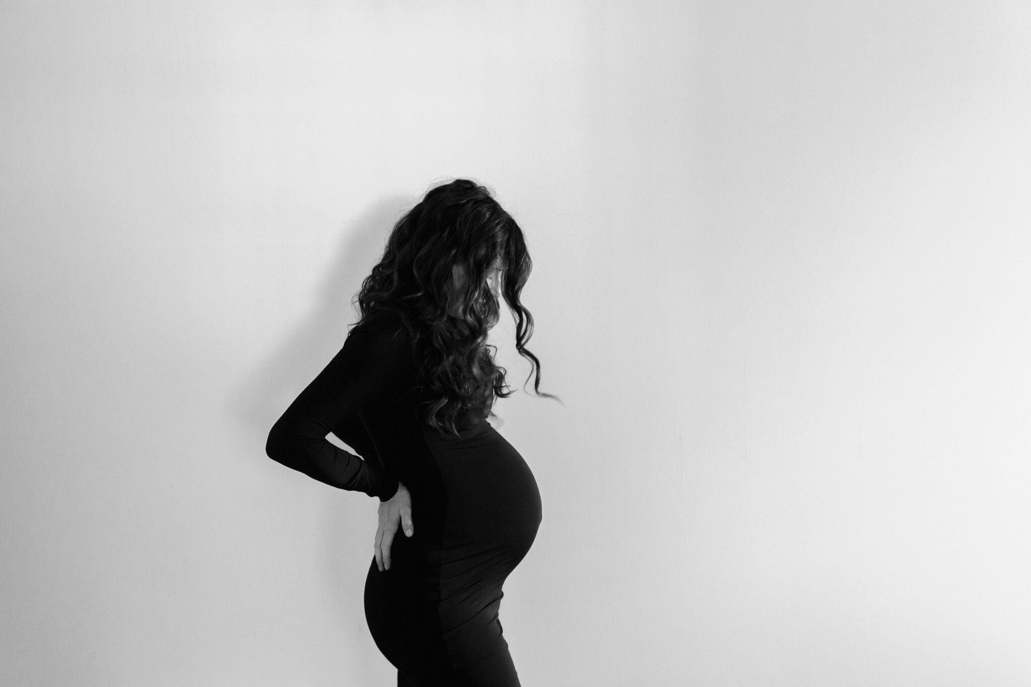 Black and White Maternity Bump Photo Caitlin Houston Blog